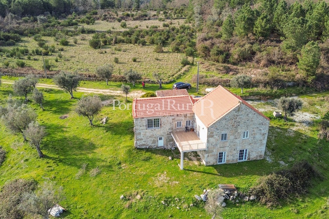 Finca in Fornos de Algodres, Guarda District, Portugal 1 - 15343009