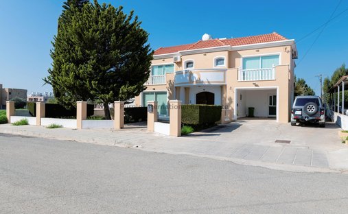 Villa à Paralímni, District de Famagouste, Chypre 1