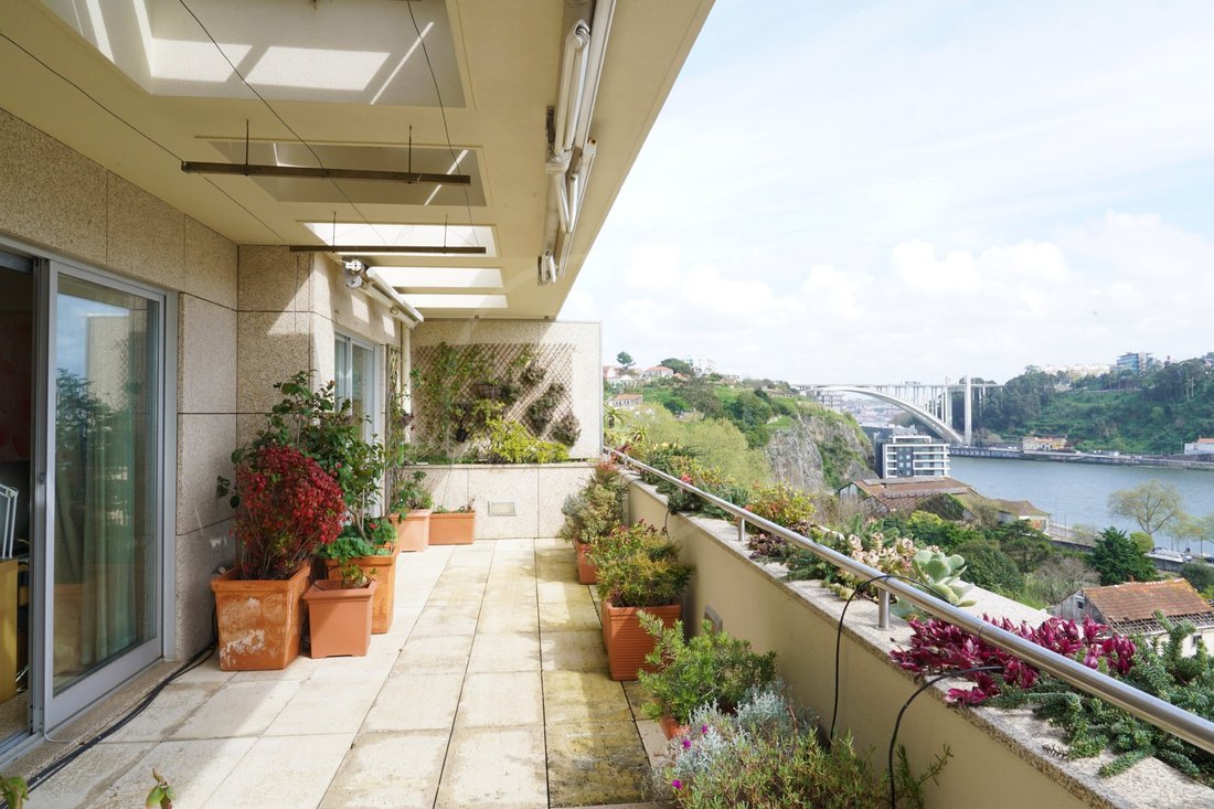 Apartment in Lordelo do Ouro e Massarelos, Porto District, Portugal 2 - 14346944