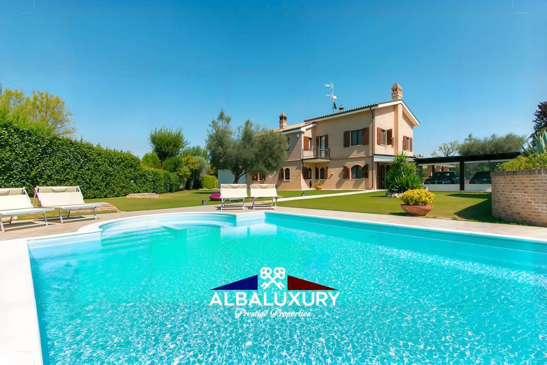 Villa en Sant'Elpidio a Mare, Marcas, Italia 1 - 15346406