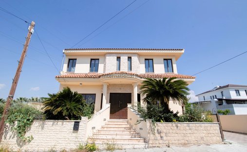Villa in Aradippou, Larnaca, Cyprus 1