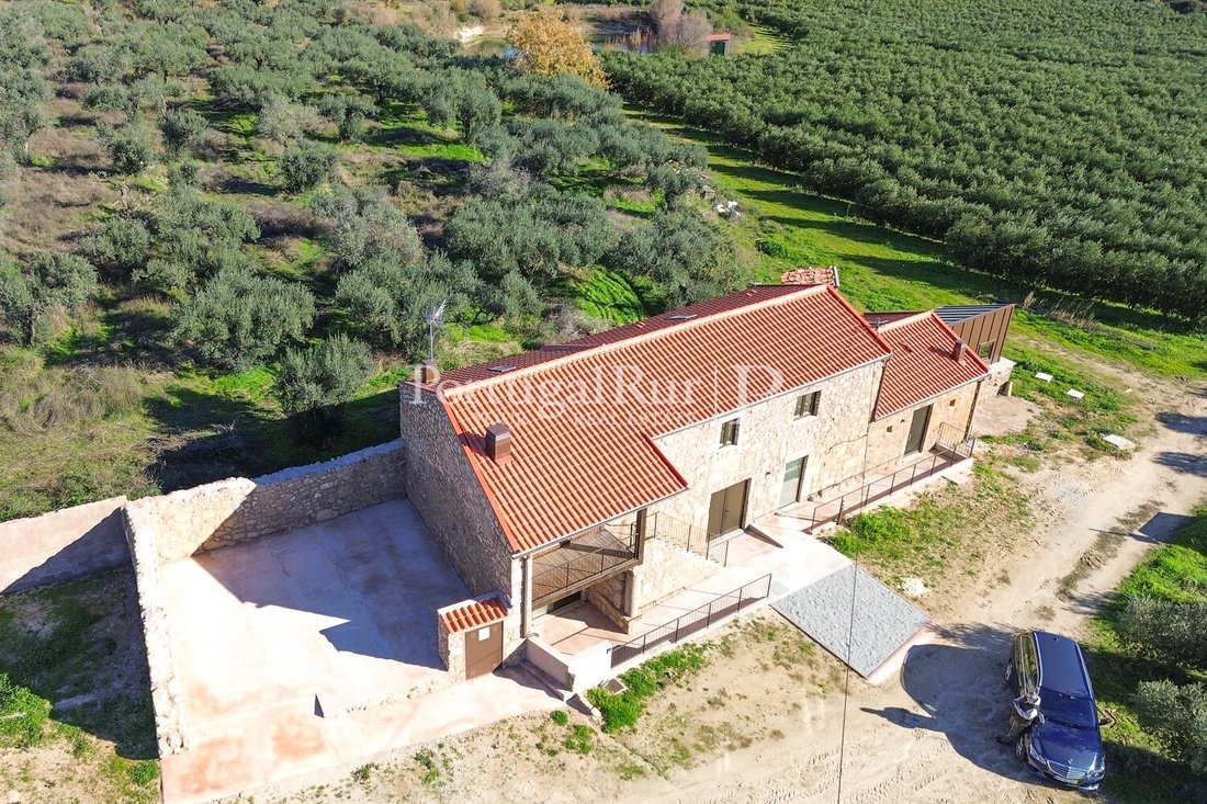 Finca in Vale de Prazeres e Mata da Rainha, Castelo Branco District, Portugal 2 - 15369971