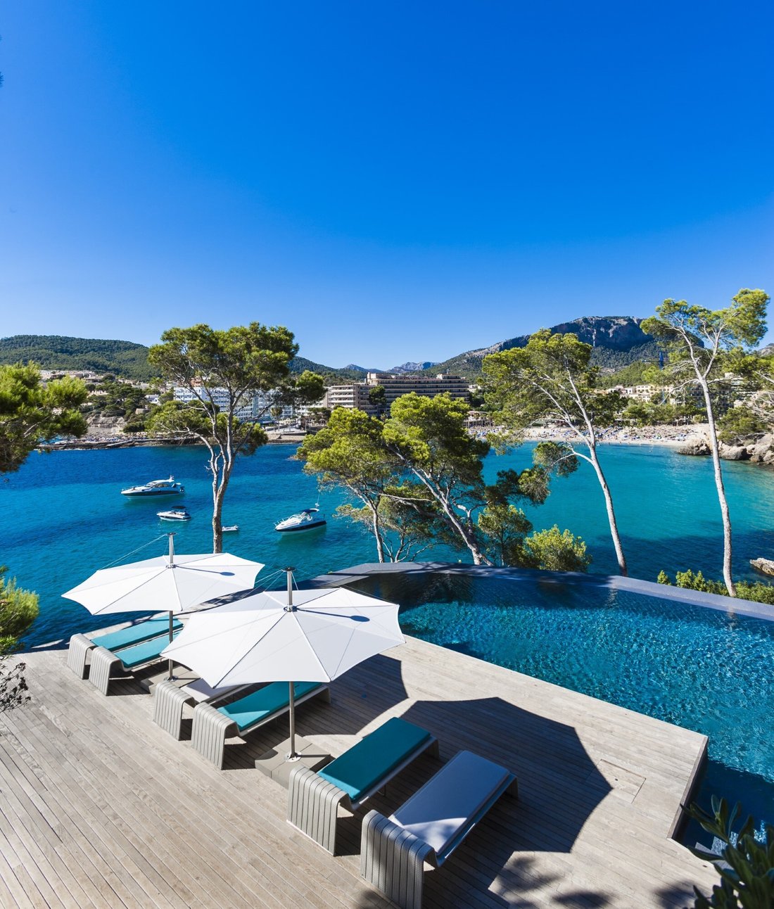 Villa in Camp de Mar, Mallorca, Andratx, Balearic Islands 2 - 15617347
