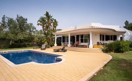 House in Olhos de Agua, Algarve, Portugal 1