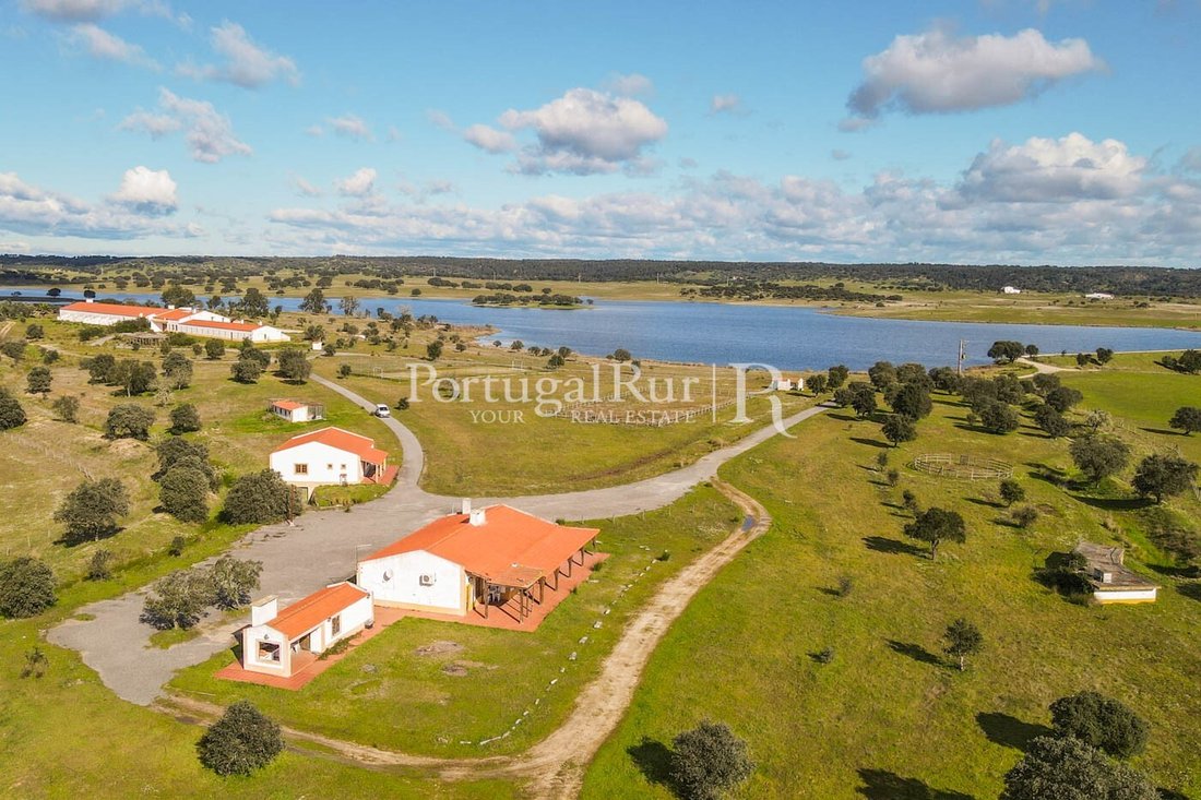 Domaine à Crato e Martires, Flor da Rosa e Vale do Peso, Portalegre, Portugal 2 - 14864322