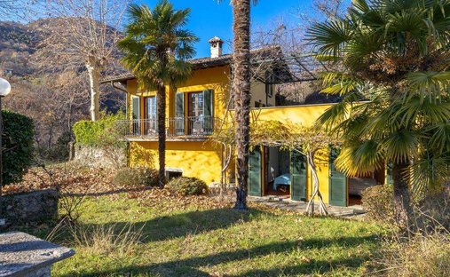 Villa in Vercana, Lombardy, Italy 1