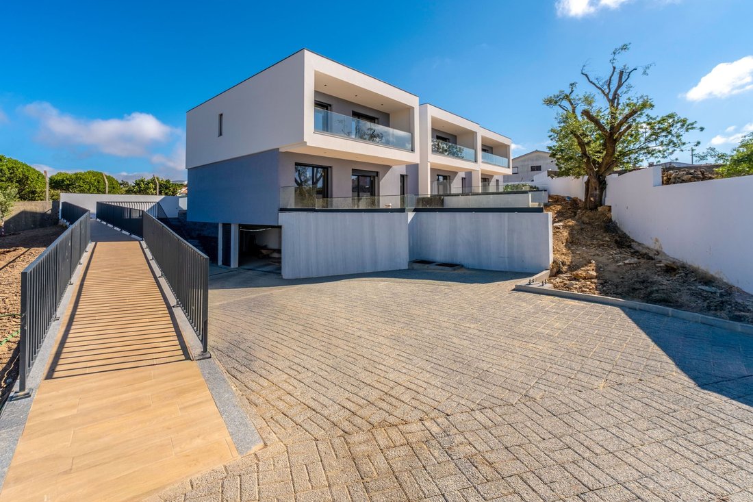 House in Alcabideche, Lisbon, Portugal 1 - 16599002