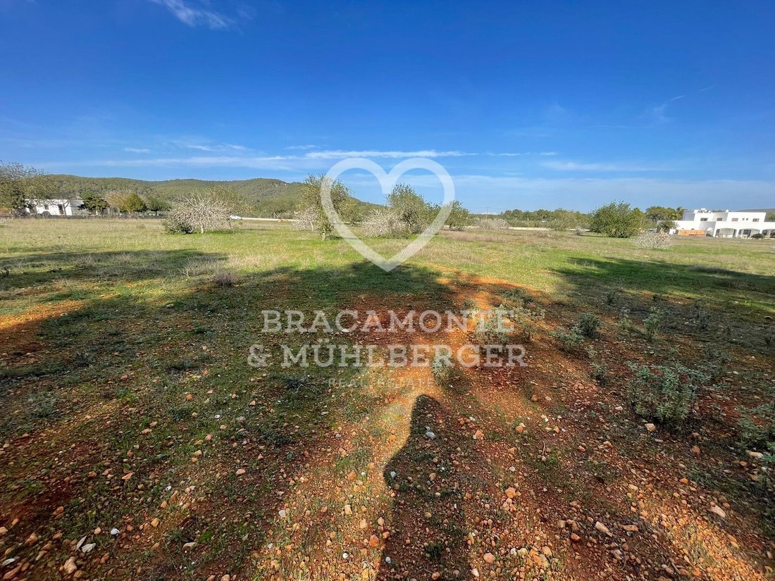 Land in Santa Gertrudis de Fruitera, Santa Eularia des Riu, Balearic Islands 2 - 14945104