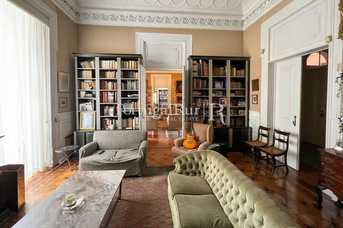 Chateau in Misericordia, Lisbon, Portugal 3 - 12725753