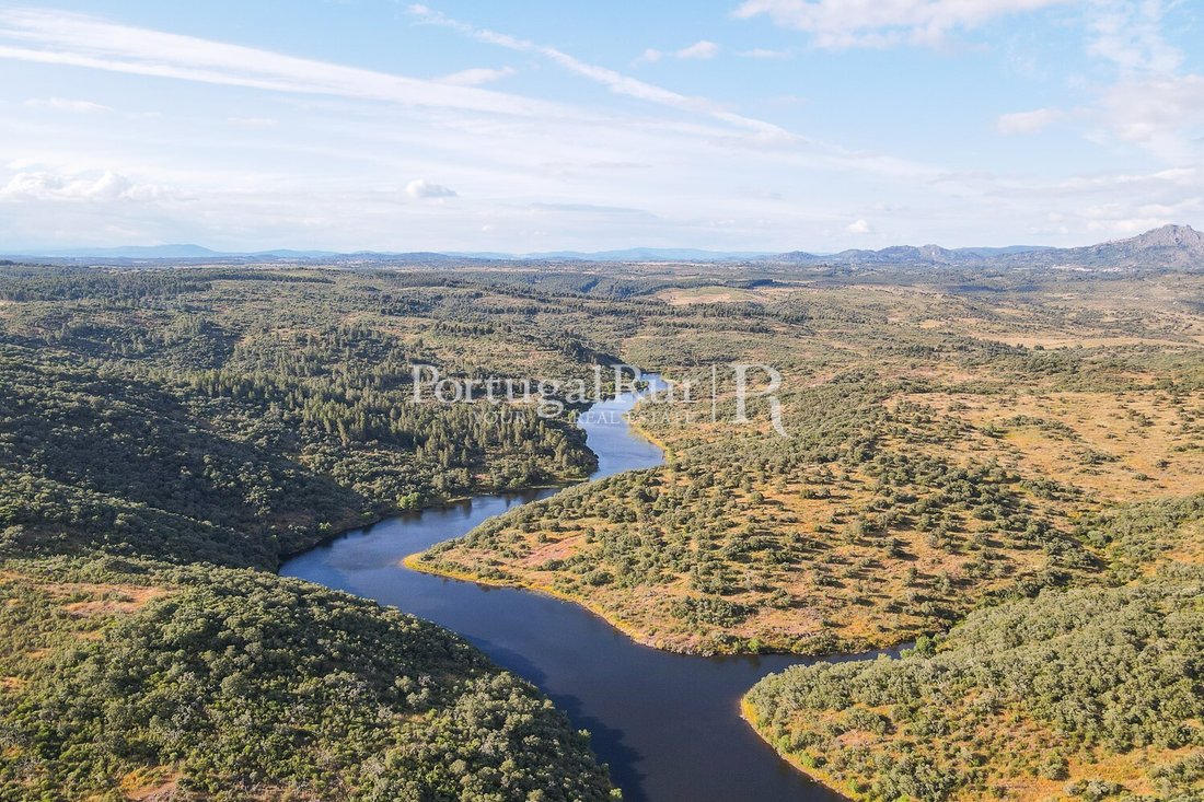 Land in Monsanto e Idanha-a-Velha, Castelo Branco District, Portugal 1 - 14500237