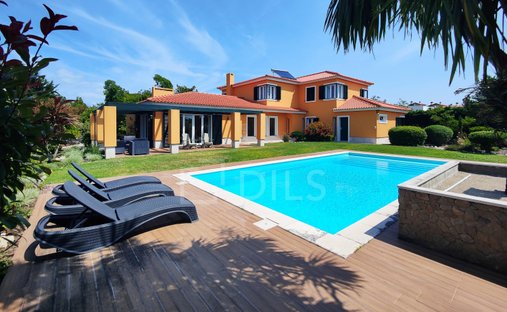 House in Belas, Lisbon, Portugal 1