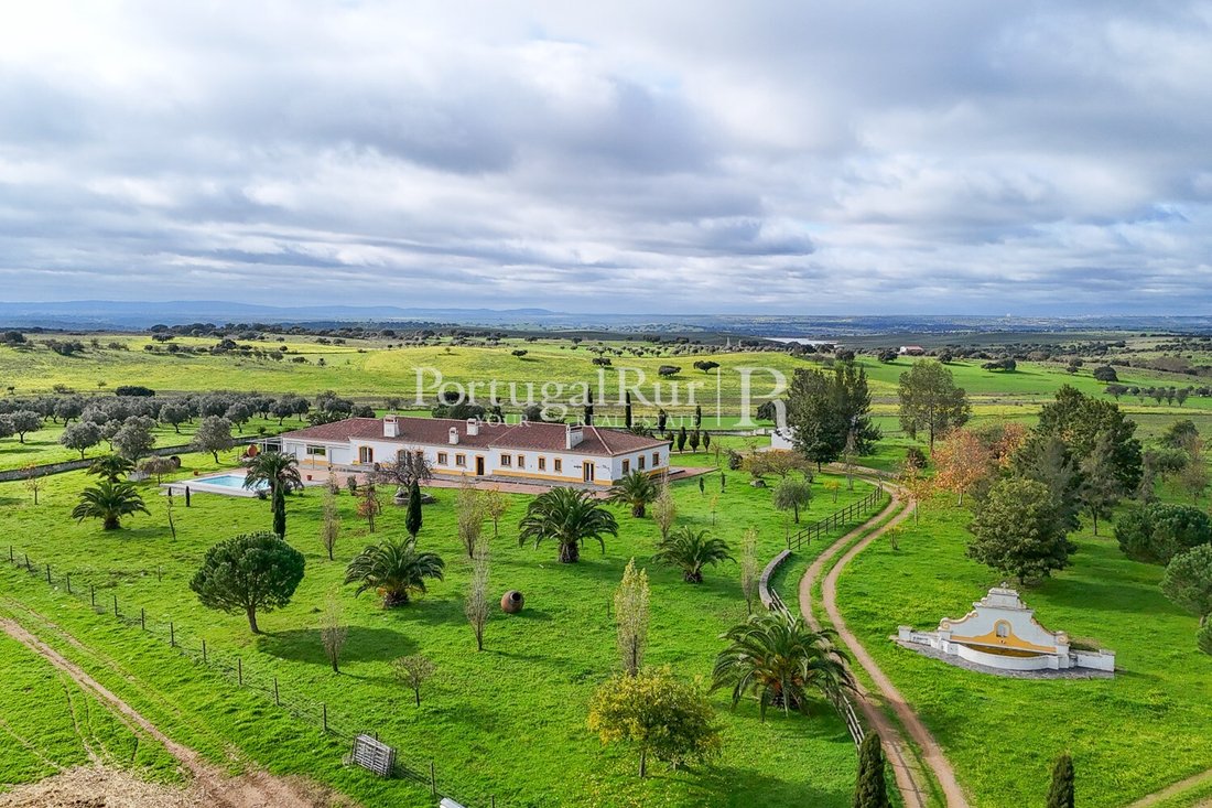 Estate in Estremoz (Santa Maria e Santo Andre), Évora District, Portugal 2 - 15151370