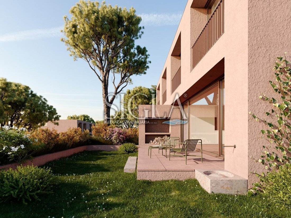 House In Madalena In Madalena, Porto District, Portugal For Sale (16600040)