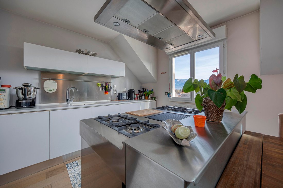 Apartment in Peripherie, Poisy, France 2 - 16715777