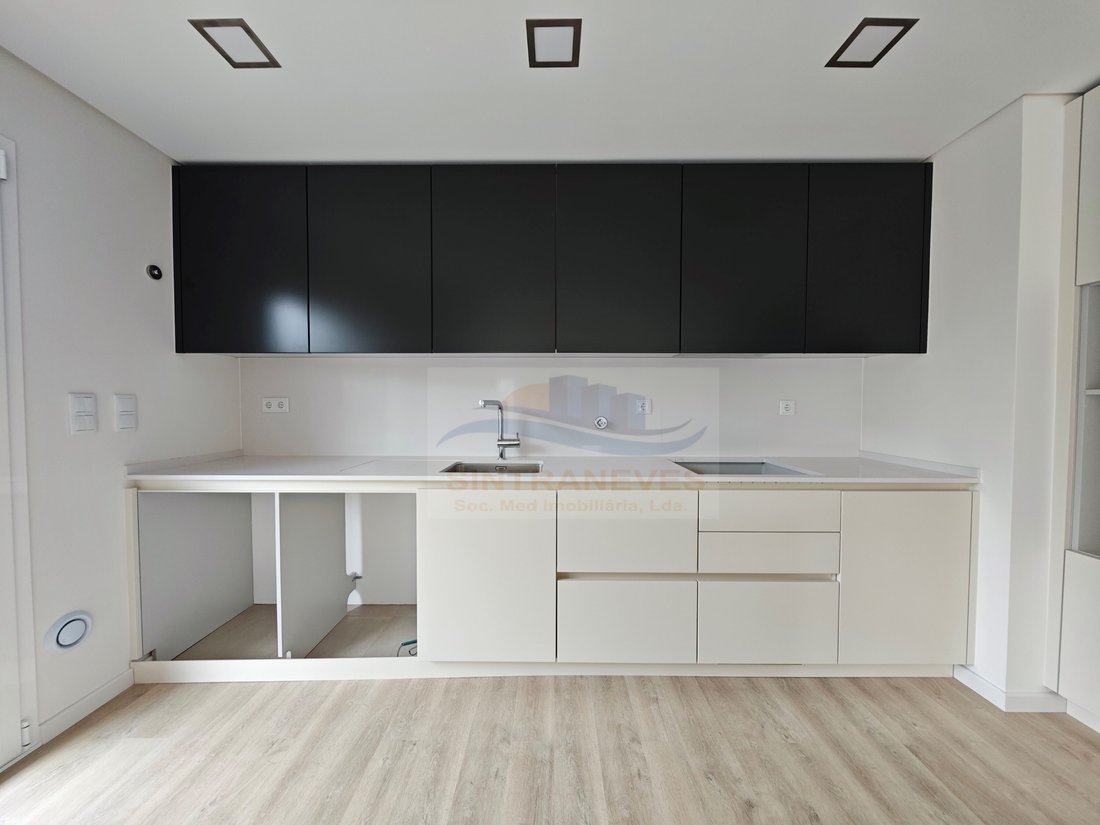 Apartment in Carcavelos e Parede, Lisbon, Portugal 3 - 15490033