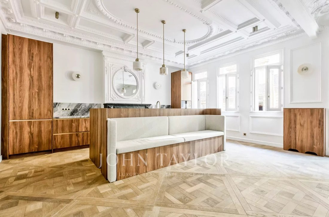 Apartment in Triangle d'Or, Paris 8e Arrondissement, Paris 3 - 16711106