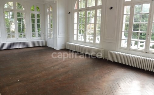 Castle for Sale in Saint-Valery-en-Caux, Normandy, France