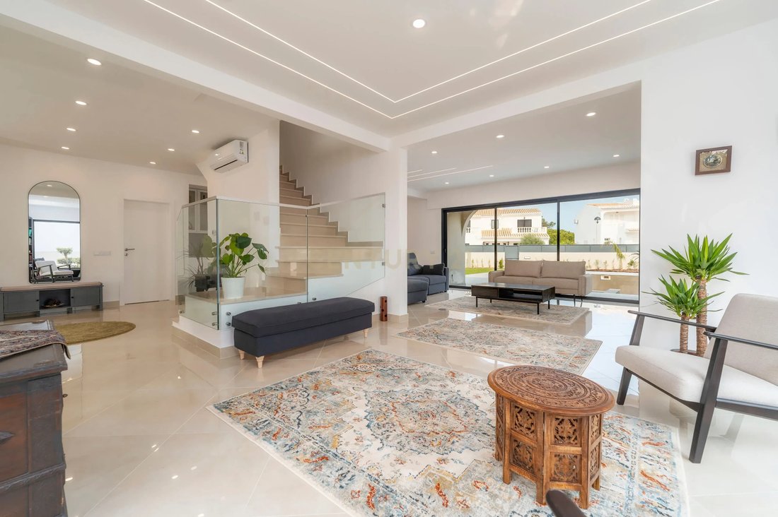 Villa in Montenegro, Algarve, Portugal 1 - 12467837