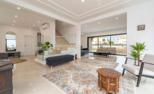 Villa in Montenegro, Algarve, Portugal 1