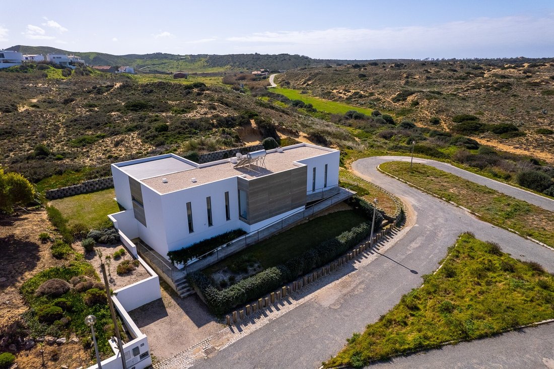 House in Bordeira, Algarve, Portugal 1 - 16392782