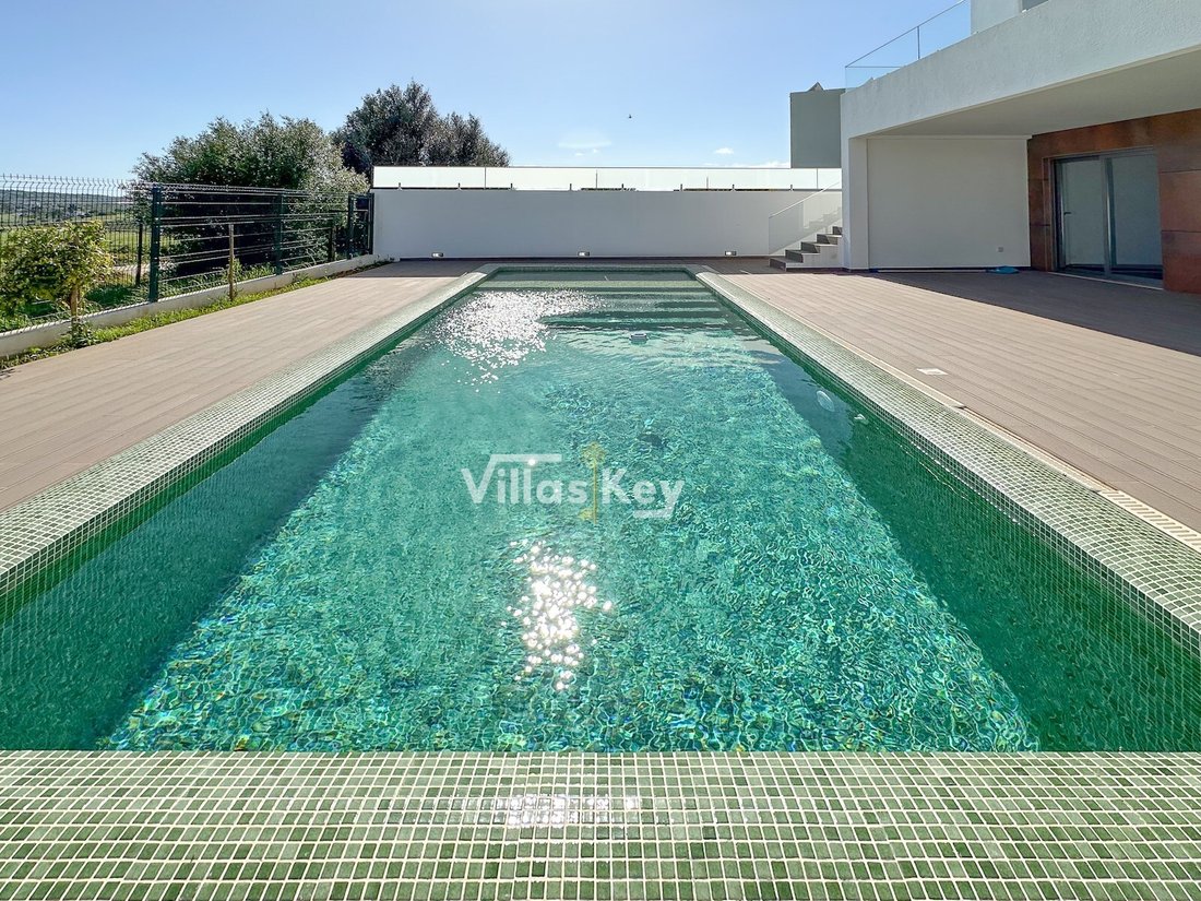 Villa in Mexilhoeira Grande, Algarve, Portugal 2 - 13893409
