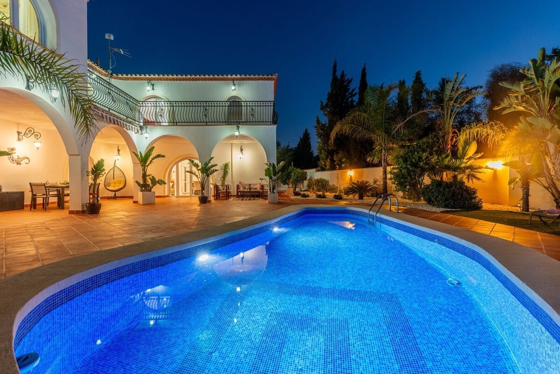 Villa in Busot, Valencian Community, Spain 3 - 15796289