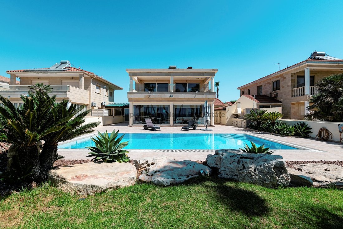 Villa in Softades, Larnaca, Cyprus 1 - 15235638
