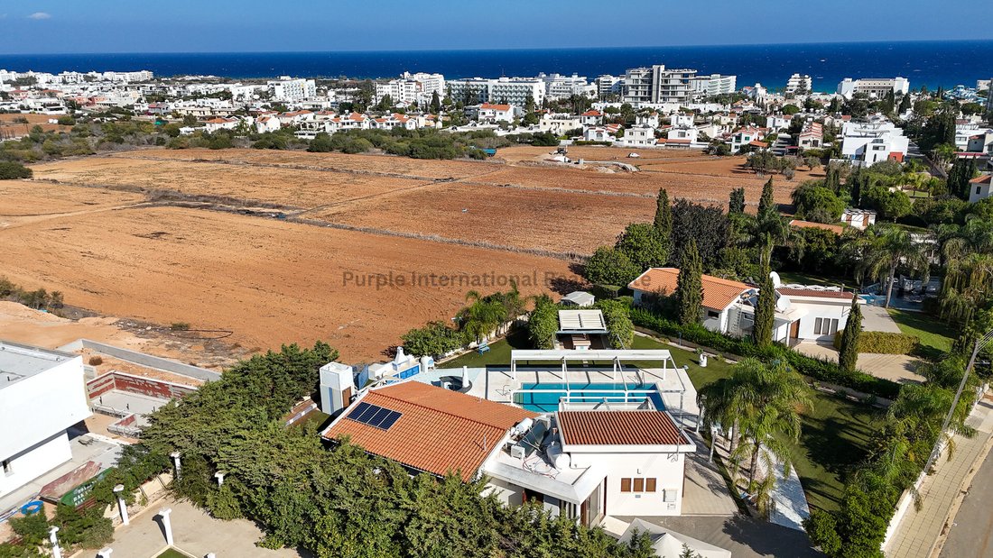 Villa in Paralimni, Famagusta, Cyprus 1 - 14971257