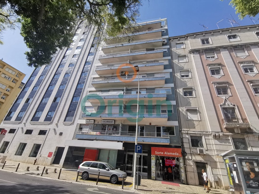 Apartment in Areeiro, Lisbon, Portugal 3 - 16472476