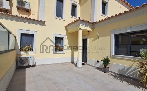 House in Loule (Sao Clemente), Algarve, Portugal 1