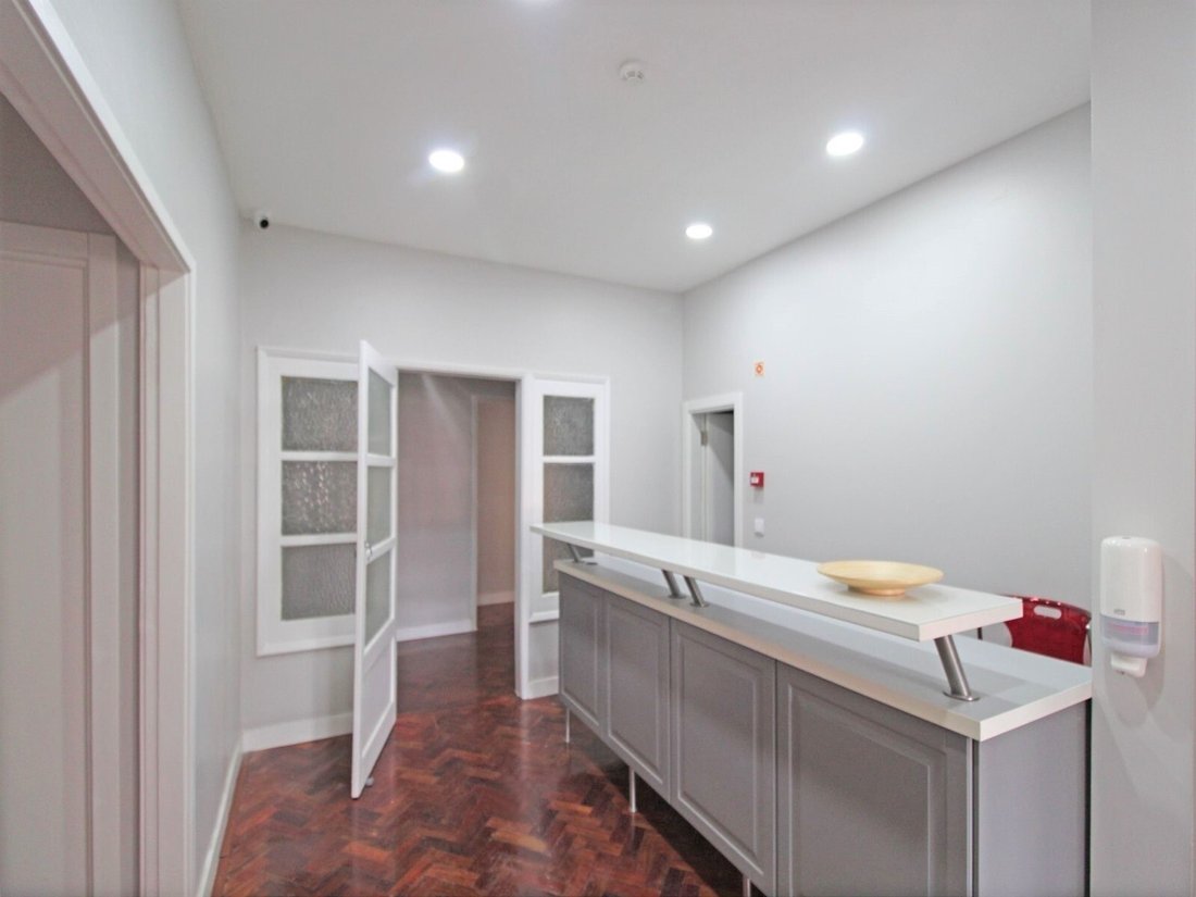 Apartment in Areeiro, Lisbon, Portugal 1 - 12598354