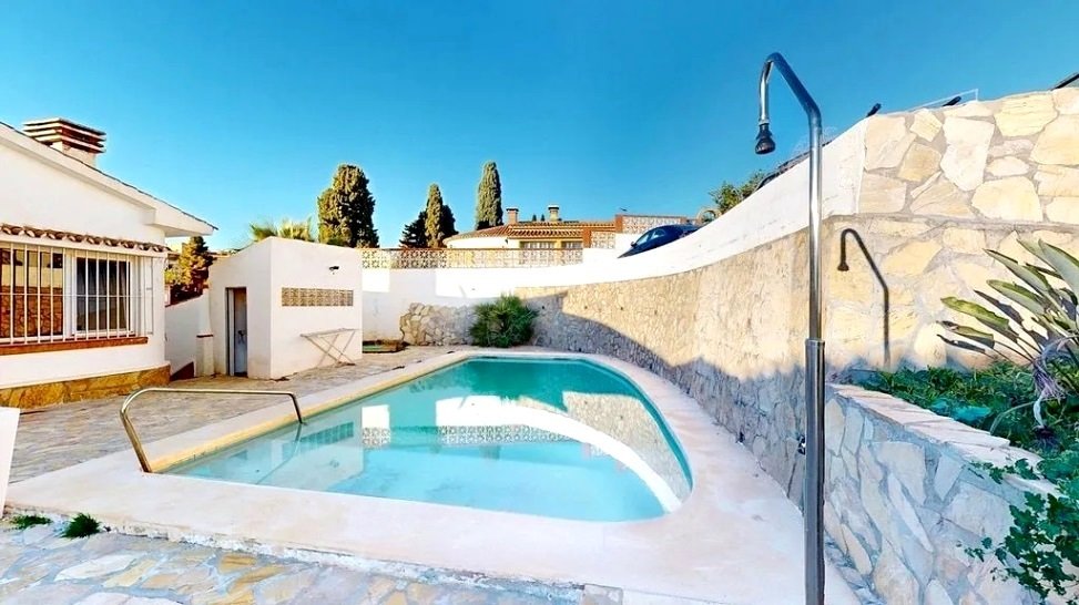 Villa in Benajarafe, Velez-Malaga, Andalusia 2 - 16715212