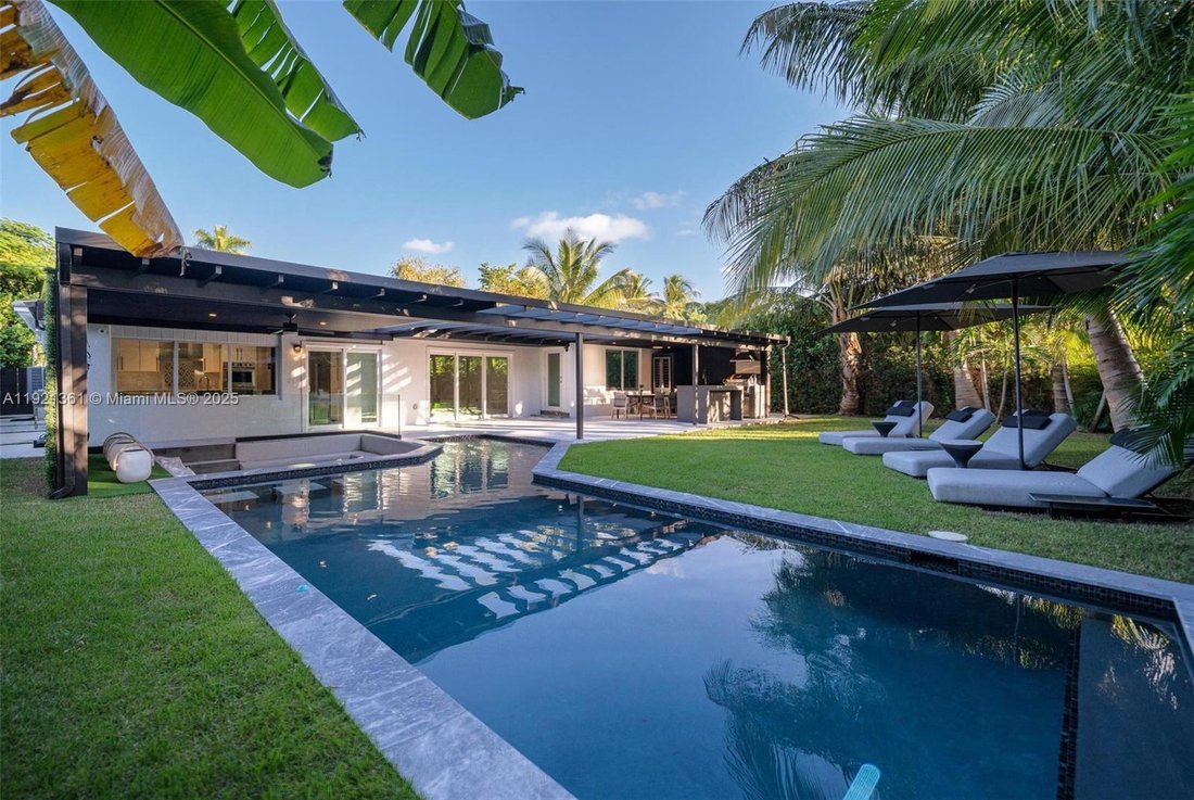 House in Miami, Florida, United States 1 - 16716653