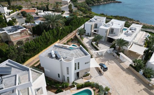 Villa in Peyia, Paphos, Cyprus 1