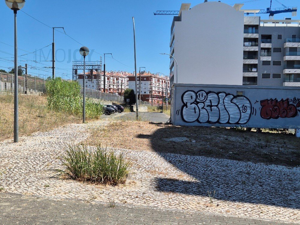 Land in Falagueira-Venda Nova, Lisbon, Portugal 4 - 16082397