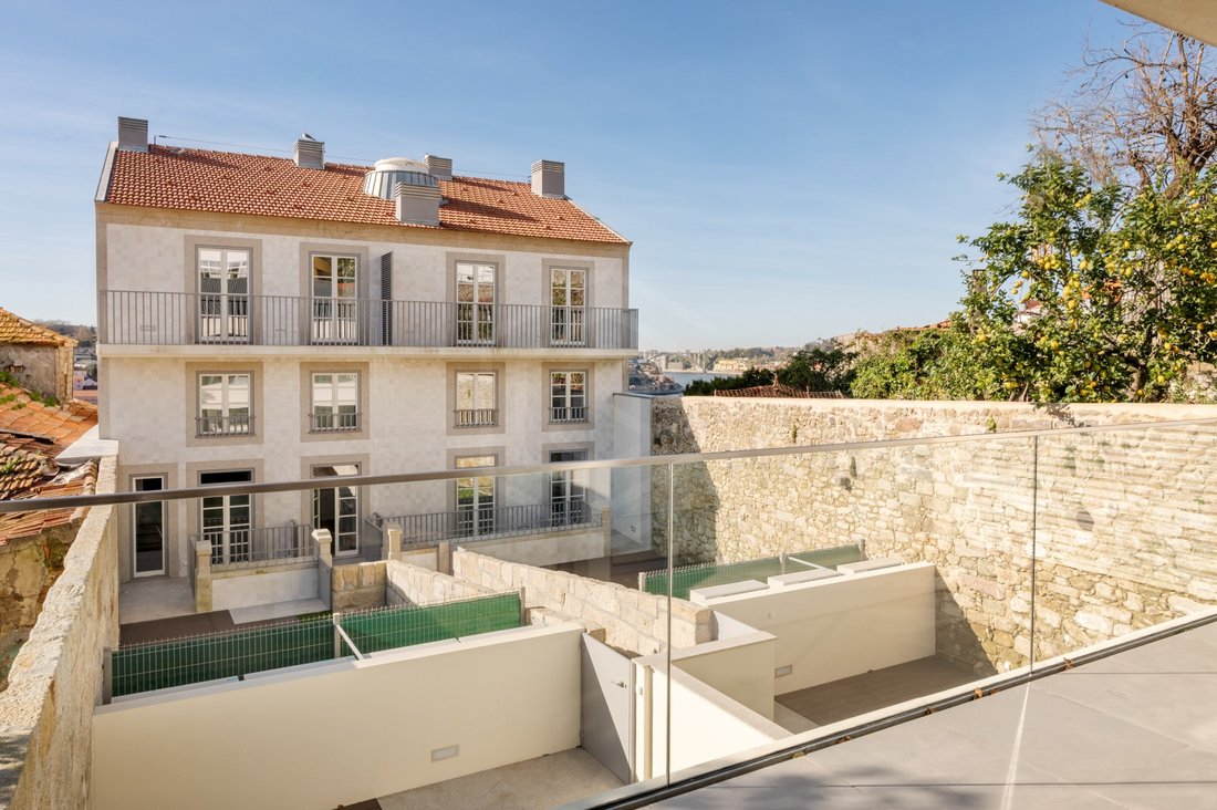 Apartment in Santa Marinha e Sao Pedro da Afurada, Porto District, Portugal 1 - 16600763