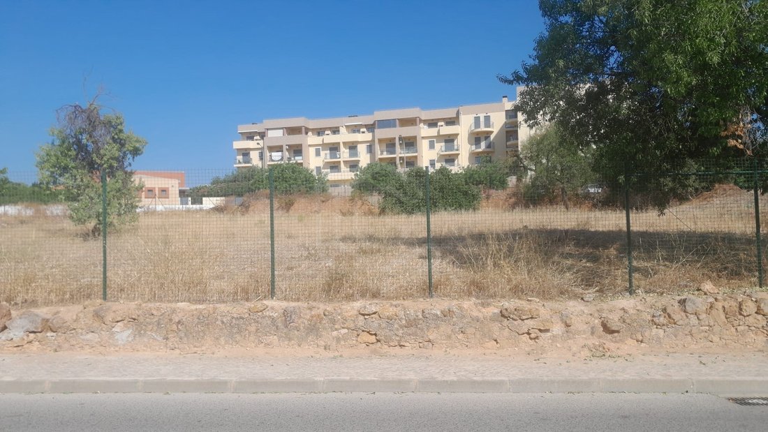Land in Loule (Sao Clemente), Algarve, Portugal 1 - 15992564