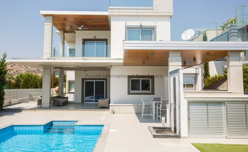 Villa in Agios Tychon, Limassol, Cyprus 1