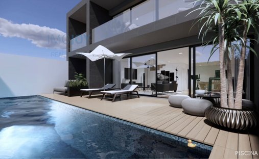 House in Loures, Lisbon, Portugal 1