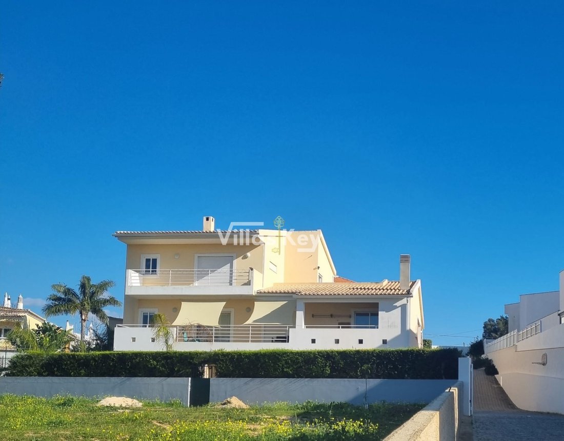 House in Portimao, Algarve, Portugal 1 - 15264586