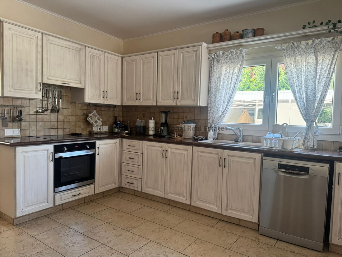 Villa in Pyrgos, Limassol, Cyprus 3 - 16712893