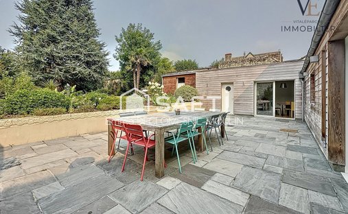 Near Bayeux Elegant XVII Ith Century Castle With 60 Ha Park