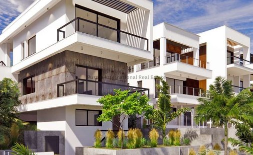 Villa in Agios Tychon, Limassol, Cyprus 1