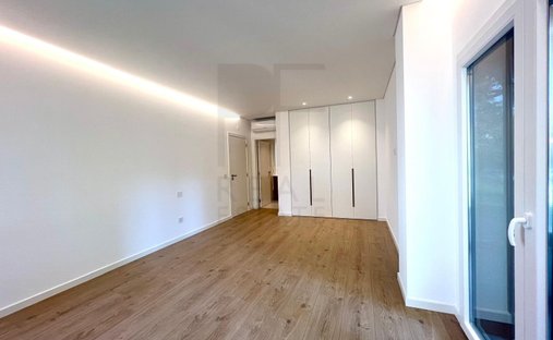 Apartment in Parede, Lisbon, Portugal 1