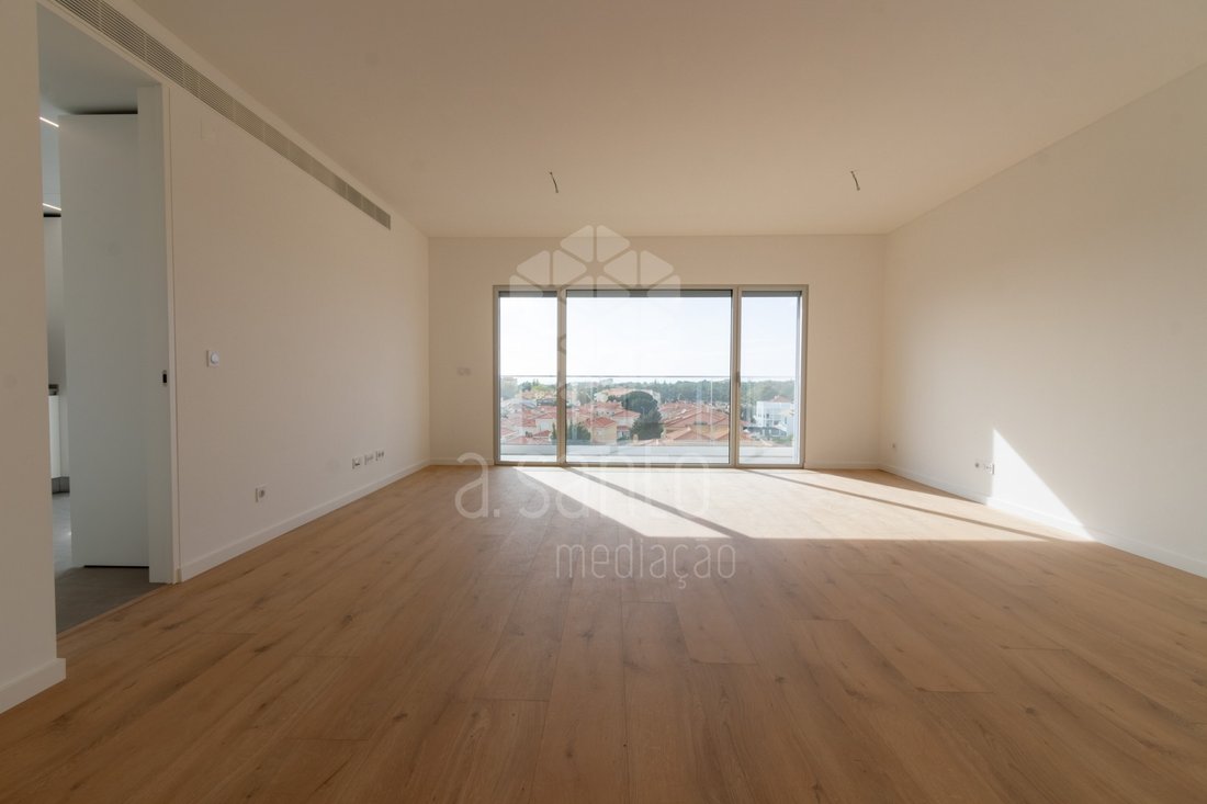 Apartment in Carcavelos e Parede, Lisbon, Portugal 1 - 16699289