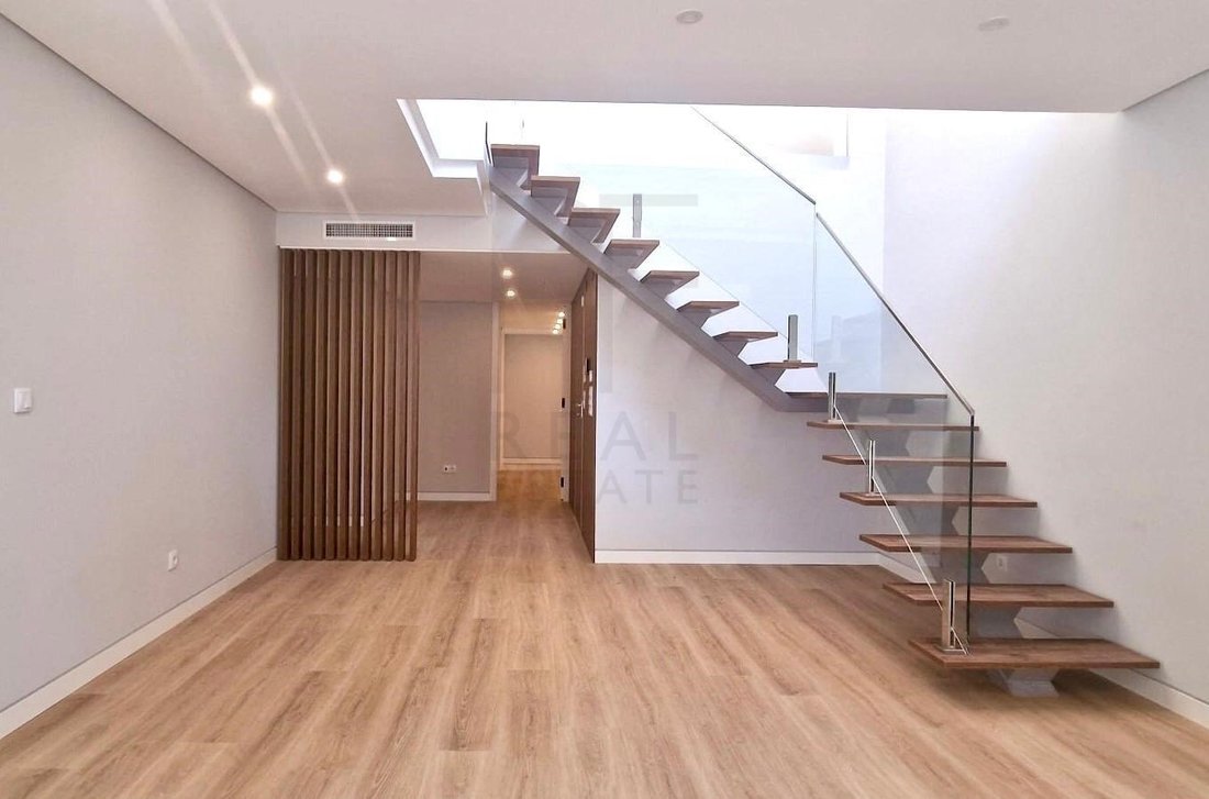 Apartment in Carcavelos e Parede, Lisbon, Portugal 1 - 14575952