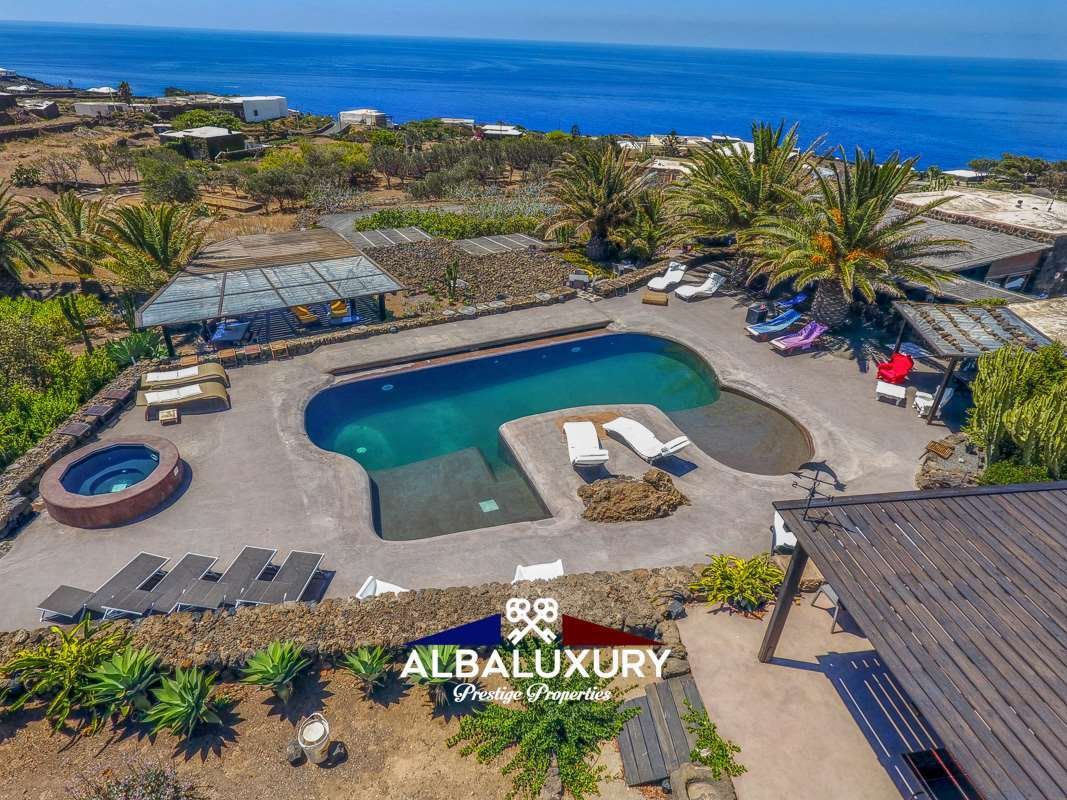 Villa in Scauri, Sicily, Italy 1 - 15347347