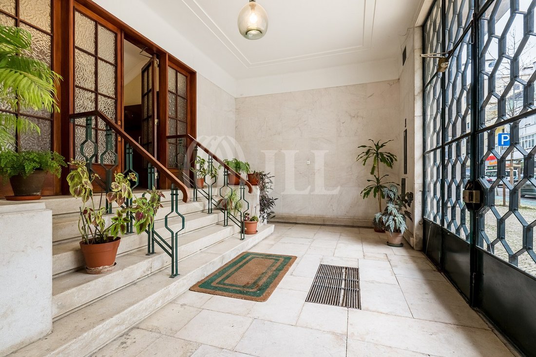Apartment in Areeiro, Lisbon, Portugal 4 - 12506878