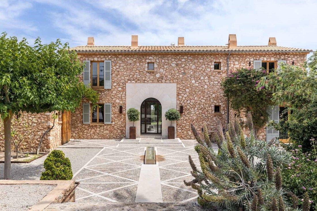 Country House in Santa Maria del Cami, Balearic Islands, Spain 3 - 13920454