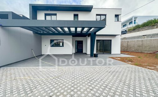 House in Sao Roque, Madeira, Portugal 1